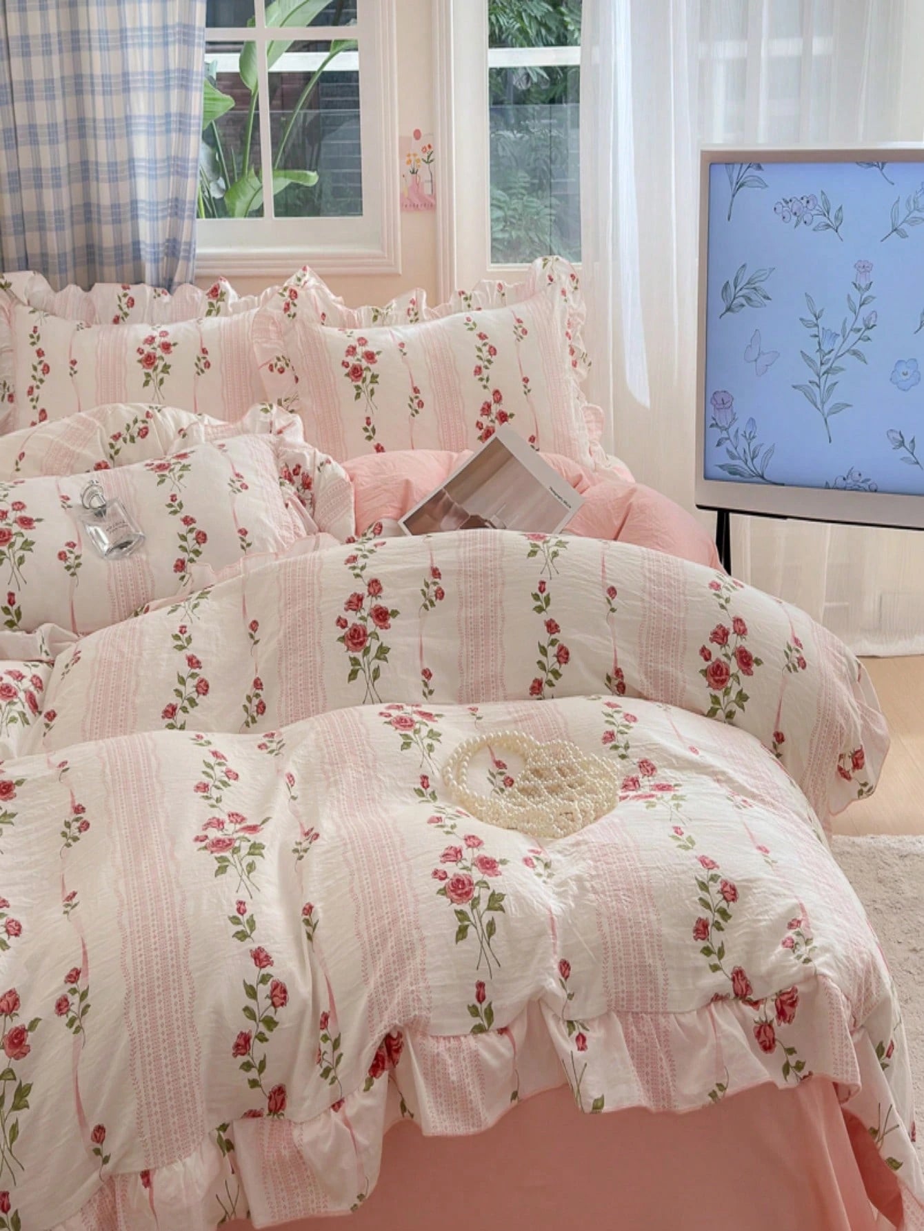 4 Pieces Bedding Set Including 1 Duvet Cover, 1 Bed Sheet, 2 Pillowcases (Inner Not Included), Korean Style Lace Washed Fabric