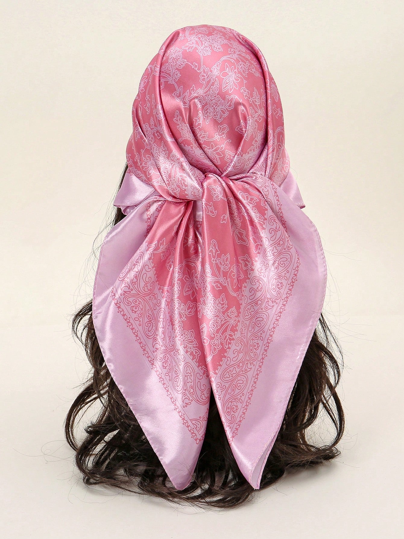 1Pc Women'S Fashion Palace Luxurious Geometric Satin Print Headscarf, Bandana