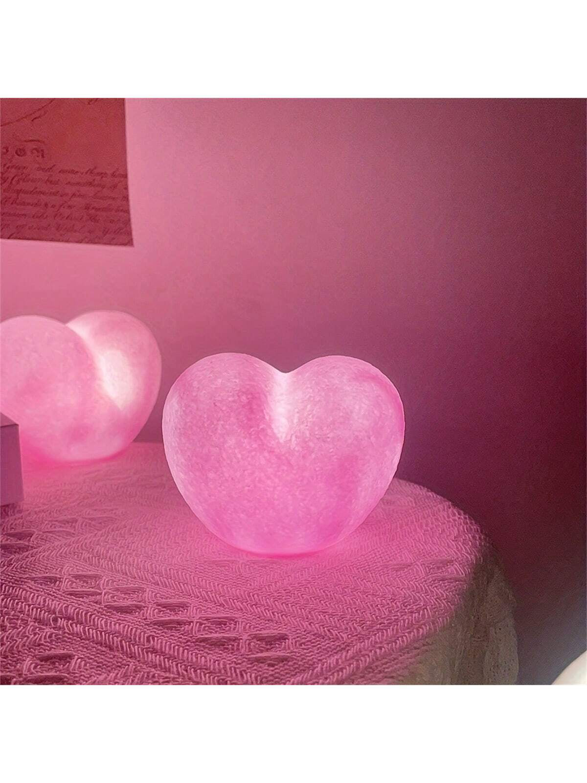 1Pc Cute Love Night Light for Girls, Atmosphere Bedside Lamp Eye-Catching Creative Heart-Shaped Night Light, Portable Glowing Birthday Valentine'S Day Gift Heart Type Night Light Pink Birthday Gifts Graduation