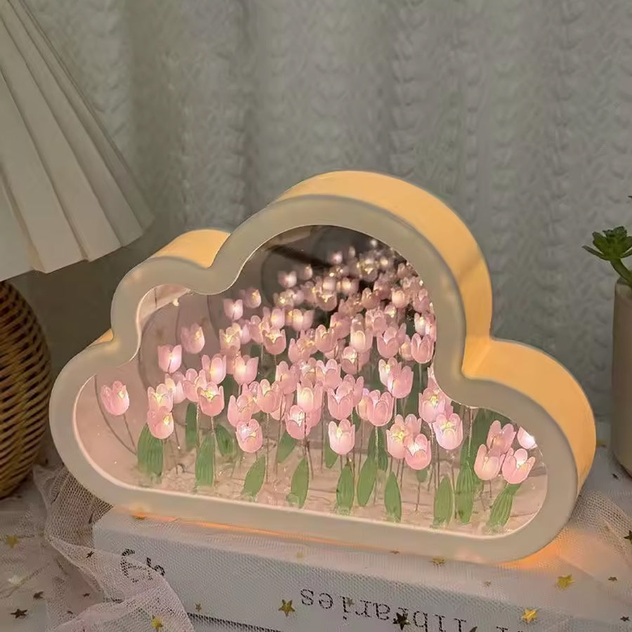 Infinite Tulips Cloud Lamp